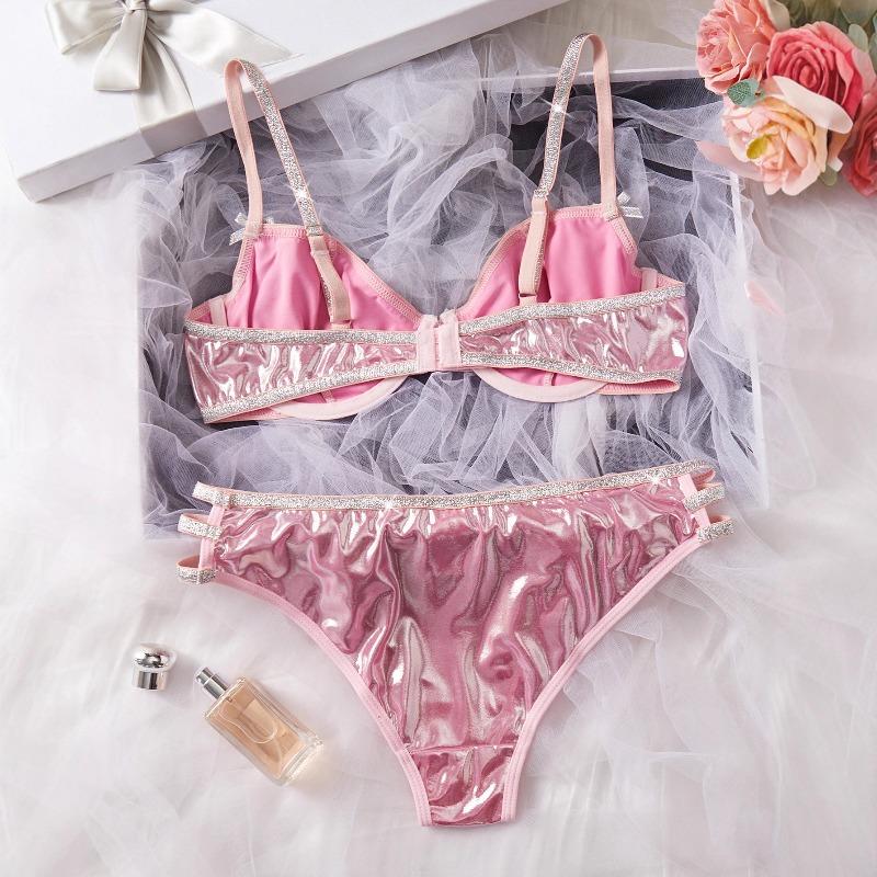 Pembe Seksi İç Çamaşırı Parlay - Patent Leather Shine incelemesi ve fiyatı